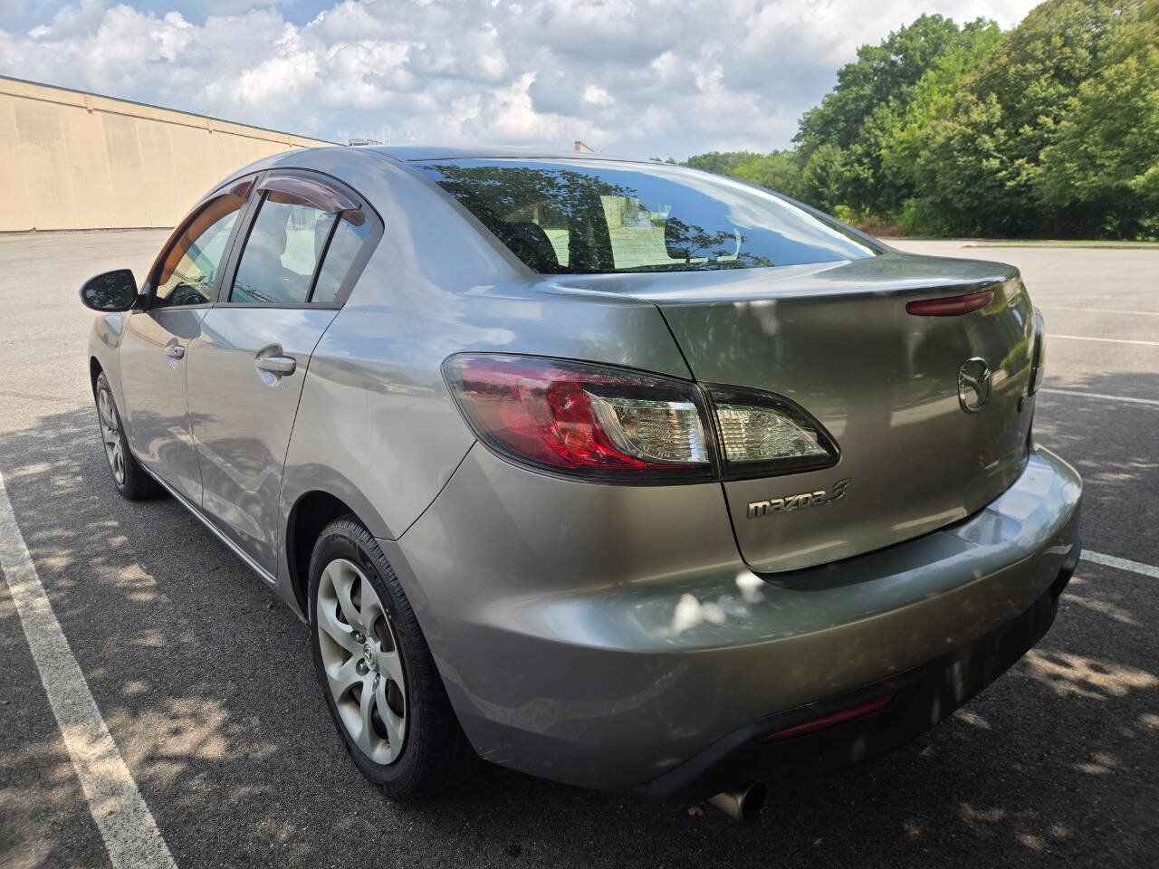 Used 2010 MAZDA MAZDA3 i Sport FWD image 5