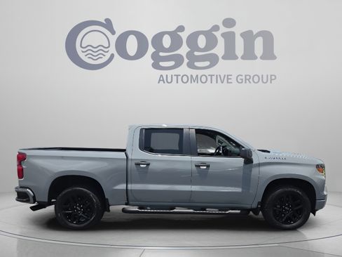 Used 2025 Chevrolet Silverado 1500 Custom w/ Turbomax Blackout Package RWD image 6