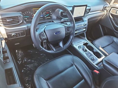Used 2020 Ford Explorer XLT w/ Equipment Group 202A image 10