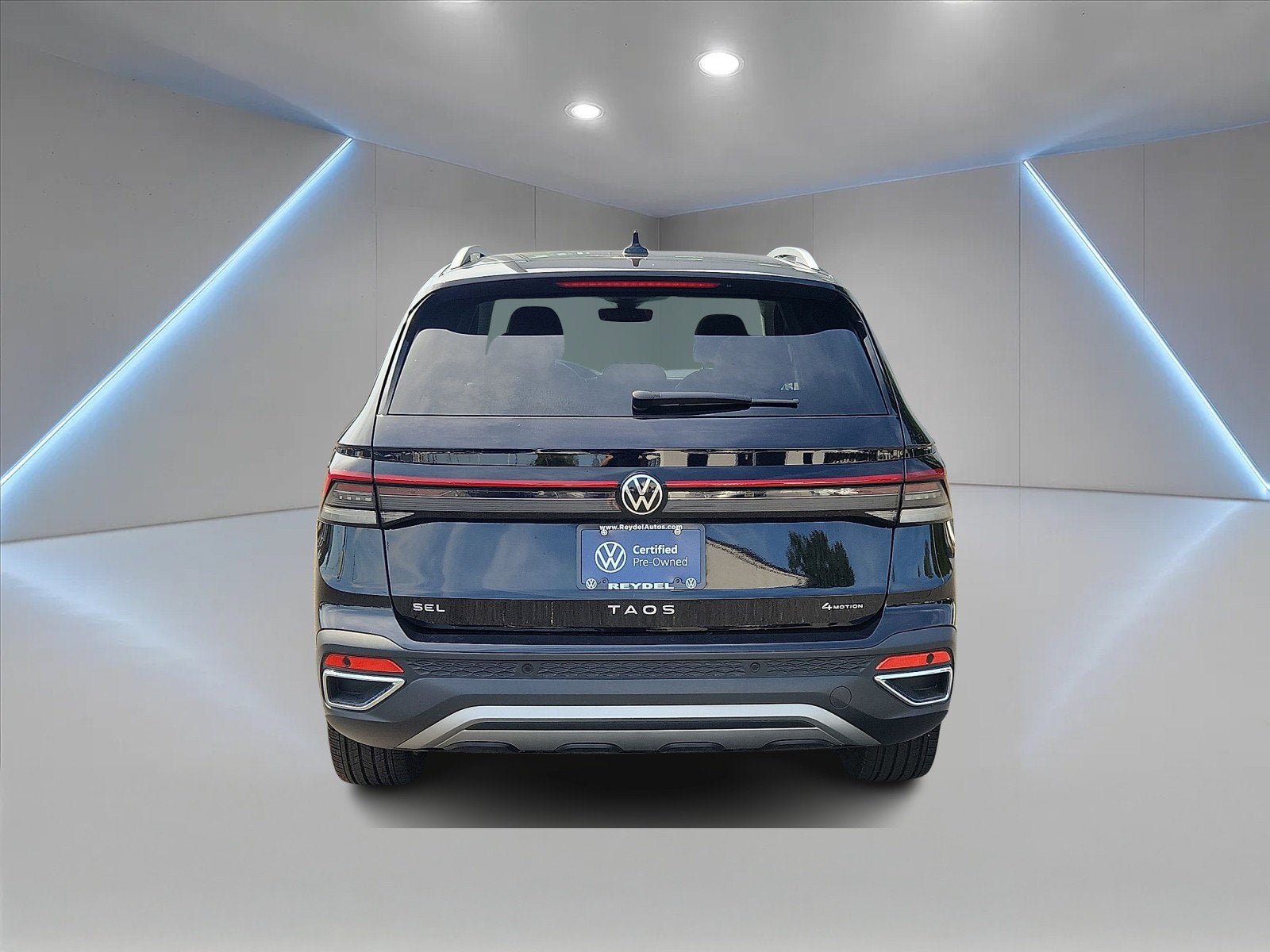 Certified 2025 Volkswagen Taos SEL w/ Black Wheel Plus Package AWD/4WD image 5
