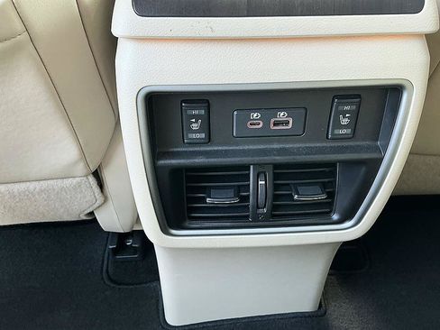 Certified 2019 Nissan Murano Platinum w/ Cargo Package FWD image 26