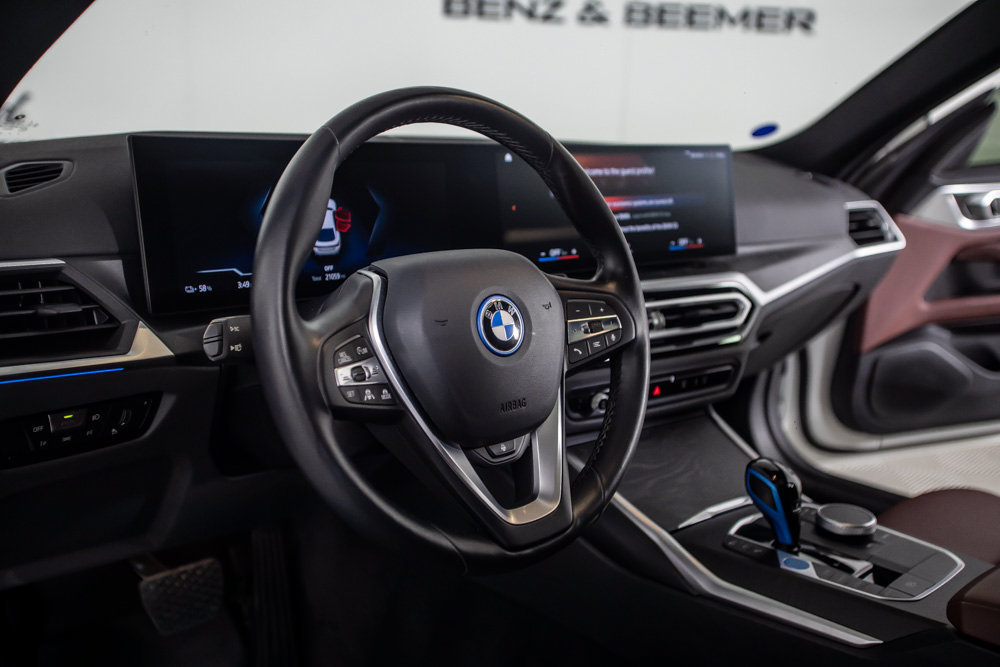 Used 2023 BMW i4 eDrive35 RWD image 21