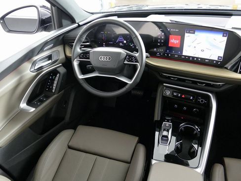 New 2025 Audi Q5 Premium Plus image 22