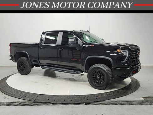 Used 2024 Chevrolet Silverado 2500 ZR2 w/ Technology Package AWD/4WD image 1