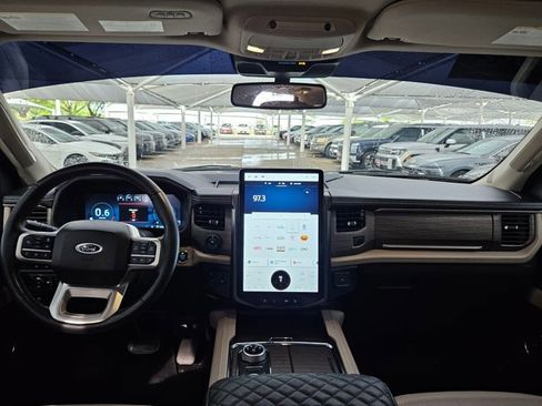 Used 2024 Ford Expedition Max Limited image 23