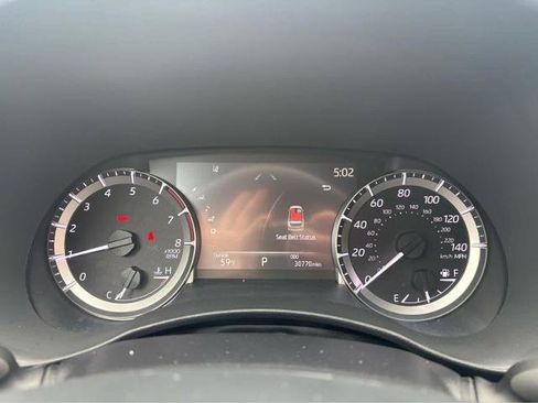Used 2023 Toyota Highlander LE FWD image 31