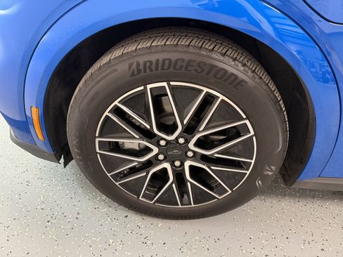 Used 2025 Ford Mustang Mach-E Premium AWD/4WD image 25