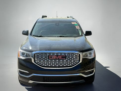 Used 2019 GMC Acadia Denali w/ Technology Package AWD/4WD image 3