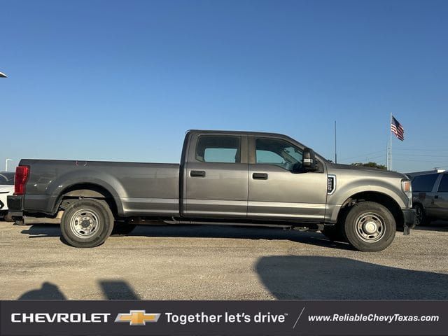 Used 2022 Ford F250 XL w/ Power Equipment Group RWD image 3