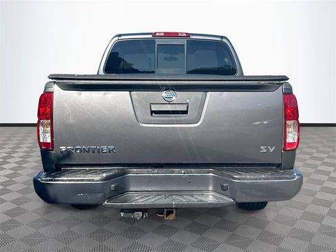 Used 2019 Nissan Frontier SV image 7