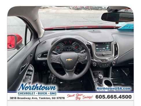 Used 2018 Chevrolet Cruze LT w/ Convenience Package image 16