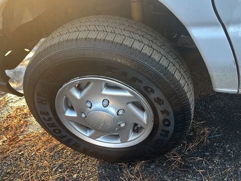 Used 2013 Ford E-350 and Econoline 350 Super Duty image 4