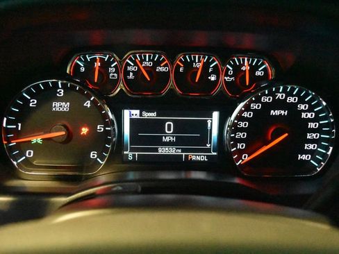 Used 2018 Chevrolet Silverado 1500 High Country image 20