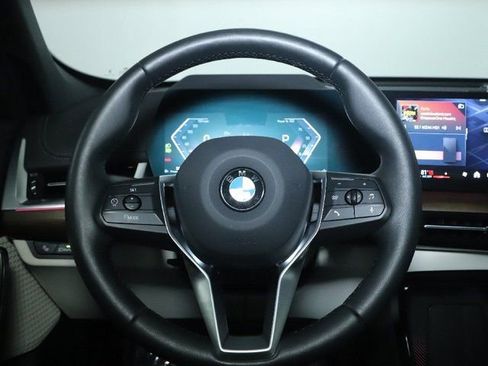 Used 2026 BMW X1 xDrive28i w/ Technology Package image 16