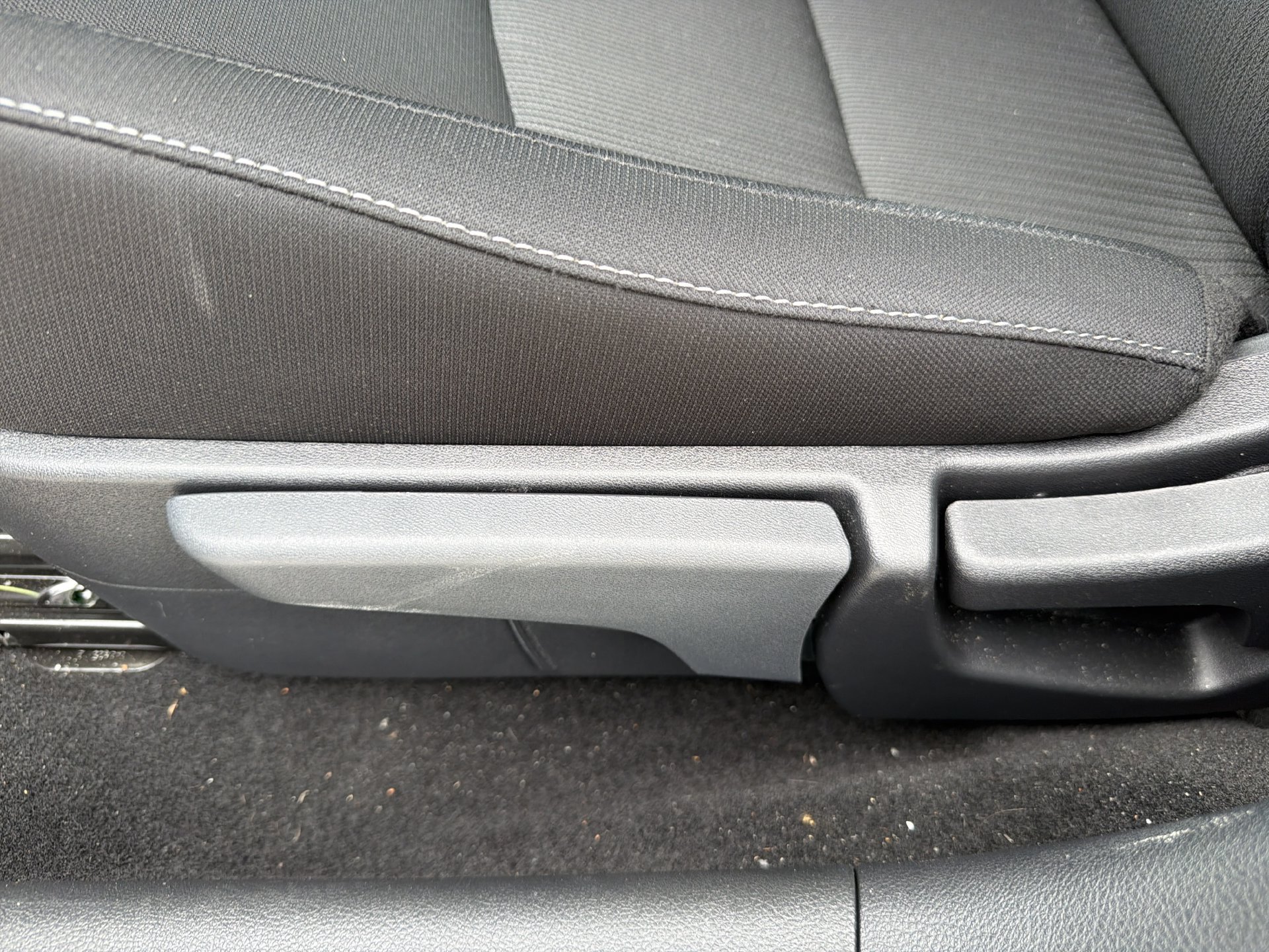 Used 2025 Nissan Sentra SV w/ Trunk Package FWD image 23