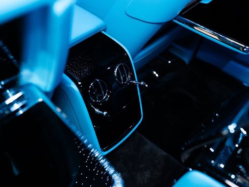 Used 2025 Rolls-Royce Phantom Sedan image 13