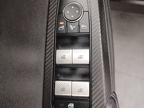 Used 2025 Mitsubishi Outlander SE FWD image 15