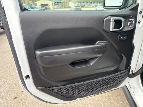 Certified 2023 Jeep Wrangler Unlimited Sport AWD/4WD image 19