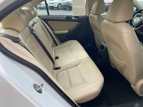 Used 2017 Volkswagen Jetta SE FWD image 23