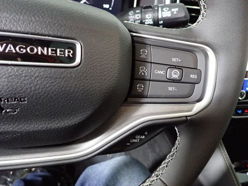 New 2026 Jeep Grand Wagoneer Limited AWD/4WD image 31