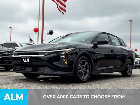 Used 2025 Kia K4 FWD image 2