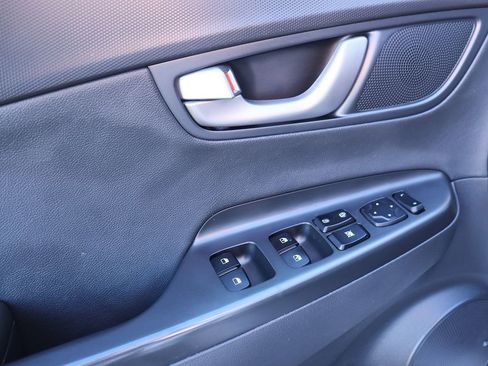 Used 2021 Hyundai Kona Limited image 37