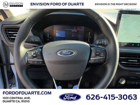 New 2025 Ford Escape SE image 19