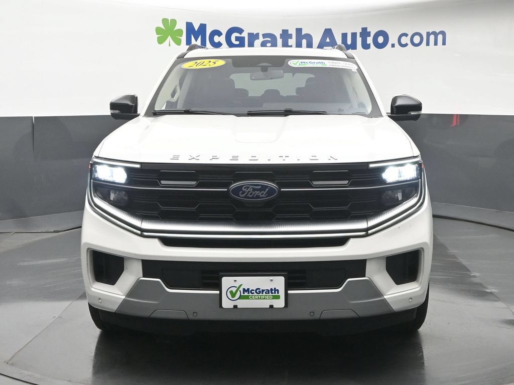 Used 2025 Ford Expedition Platinum w/ Driver's Package AWD/4WD image 6