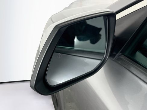 Used 2025 Kia Niro LX FWD image 16