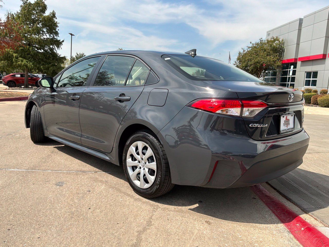Used 2026 Toyota Corolla LE FWD image 8