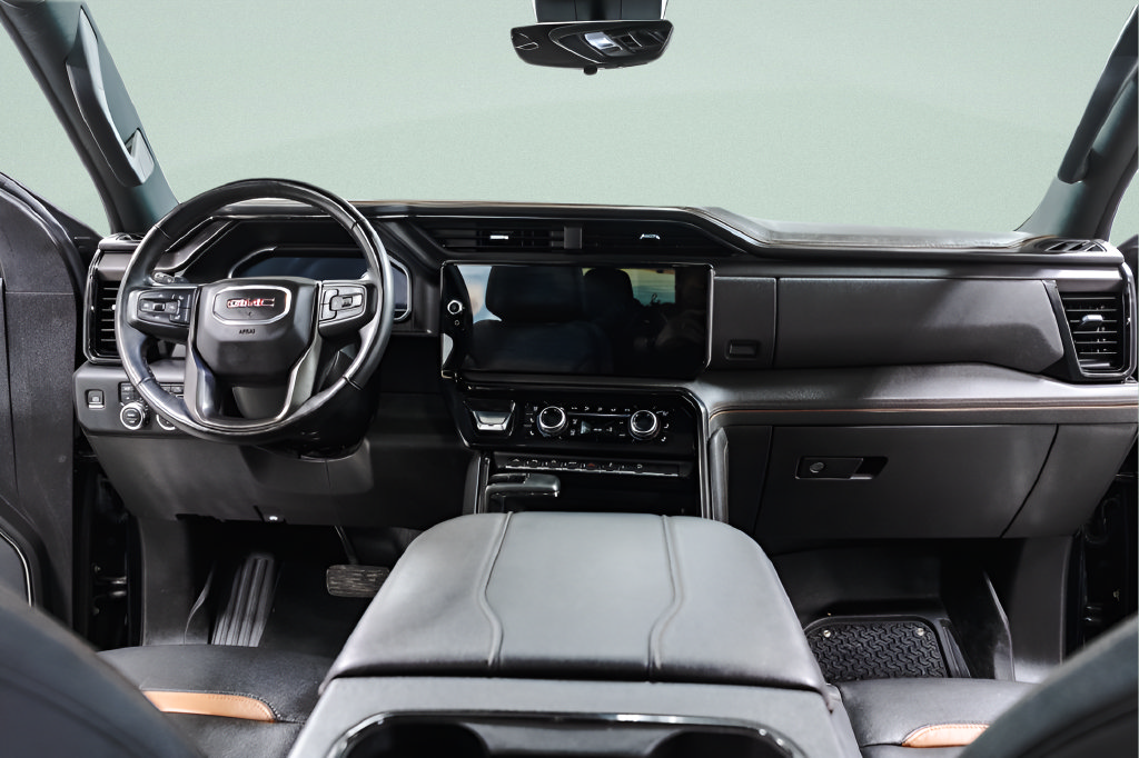Used 2024 GMC Sierra 1500 AT4 w/ Technology Package AWD/4WD image 9