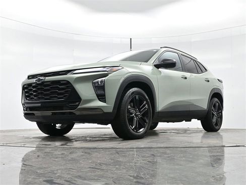 Used 2025 Chevrolet Trax ACTIV w/ Driver Confidence Package image 25