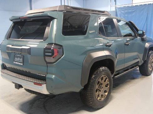 Used 2025 Toyota 4Runner Trailhunter image 38