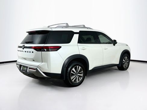 Used 2022 Nissan Pathfinder SL w/ SL Black Package FWD image 9
