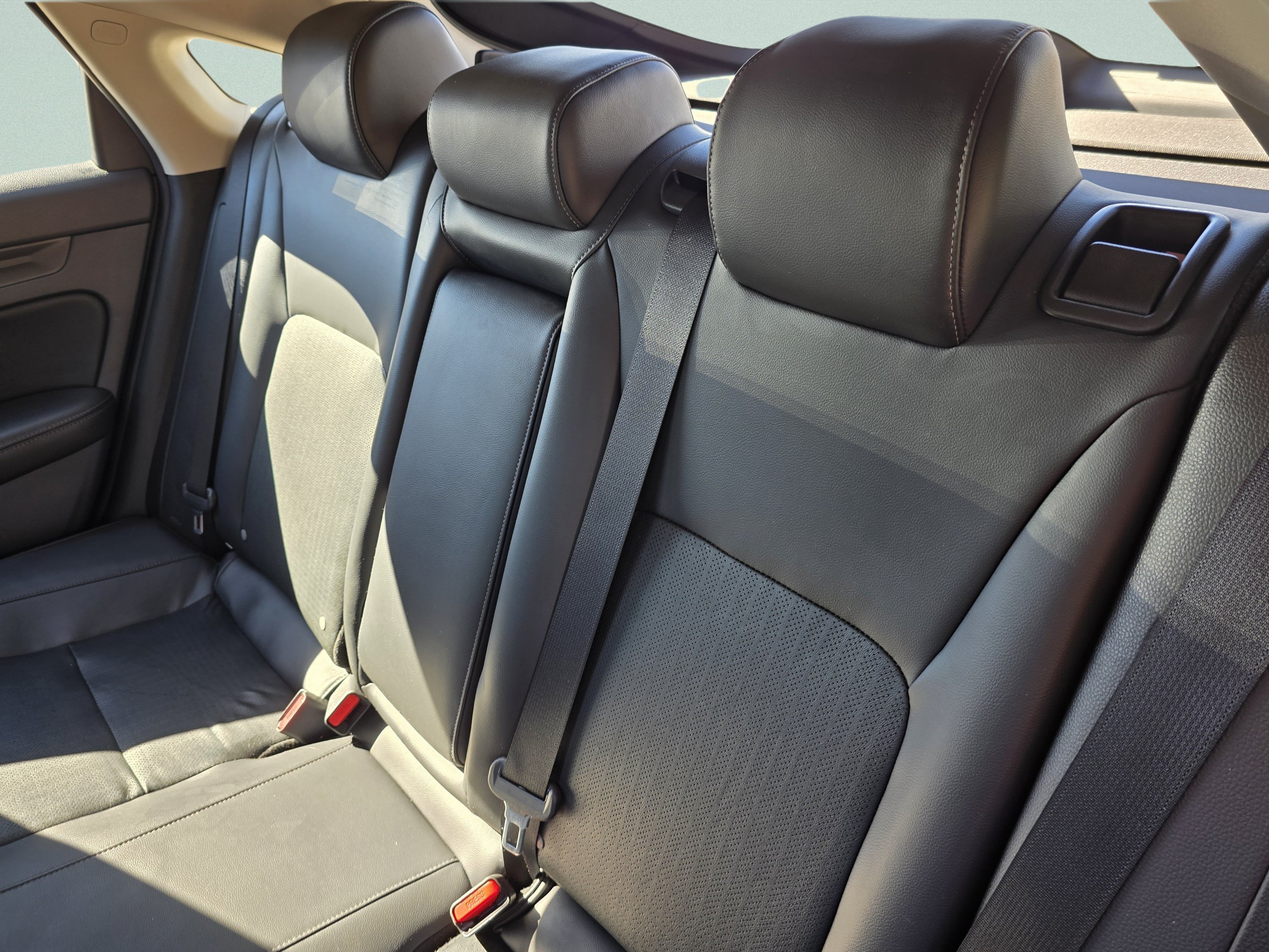 Certified 2024 Honda Civic EX-L image 6