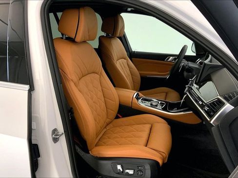 New 2026 BMW X5 xDrive50e w/ Climate Comfort Package image 7