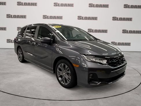 Certified 2025 Honda Odyssey Touring image 7