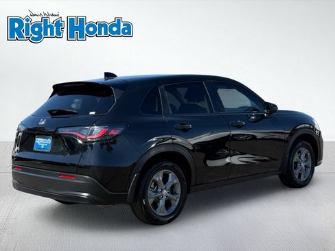 Used 2026 Honda HR-V LX image 8