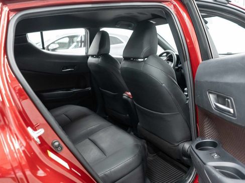Used 2019 Toyota C-HR Limited FWD image 13