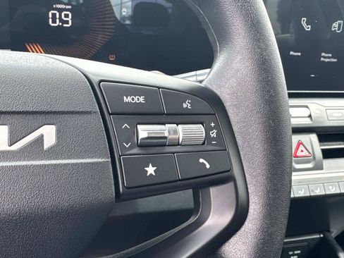 Used 2025 Kia K4 FWD image 8