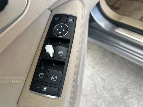 Used 2012 Mercedes-Benz E 350 Sedan image 37