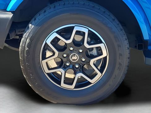 Used 2024 Ford Bronco Outer Banks image 10