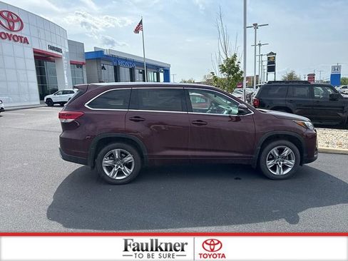 Certified 2018 Toyota Highlander Limited AWD/4WD image 8