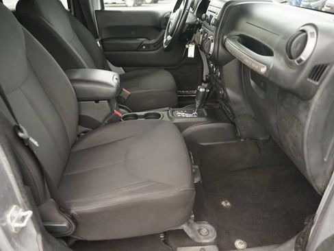 Used 2018 Jeep Wrangler Unlimited Sport S AWD/4WD image 18