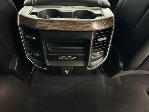 Used 2019 RAM 1500 Laramie AWD/4WD image 33