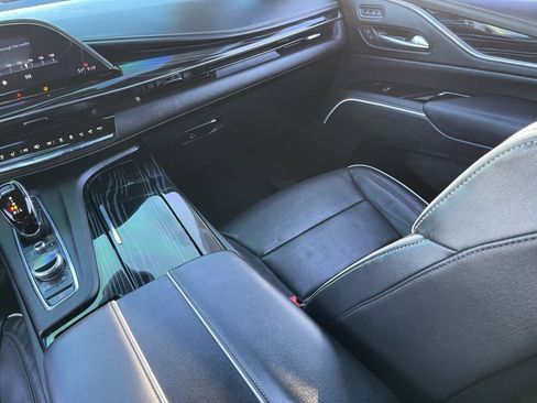 Used 2023 Cadillac Escalade Sport image 17