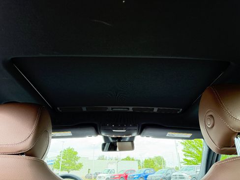 Used 2019 Mercedes-Benz E 300 4MATIC image 24