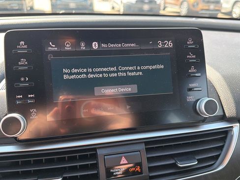 Used 2018 Honda Accord Touring image 8