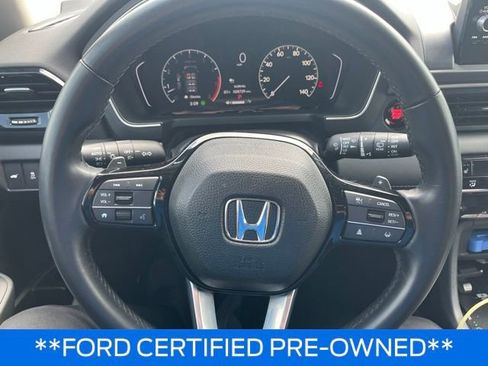 Used 2024 Honda Pilot Touring image 12