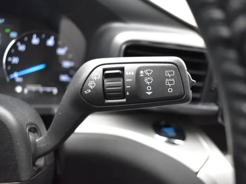 Used 2023 Ford Explorer XLT w/ Equipment Group 202A image 25